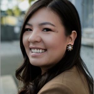 Meet your Posher, Adrienne